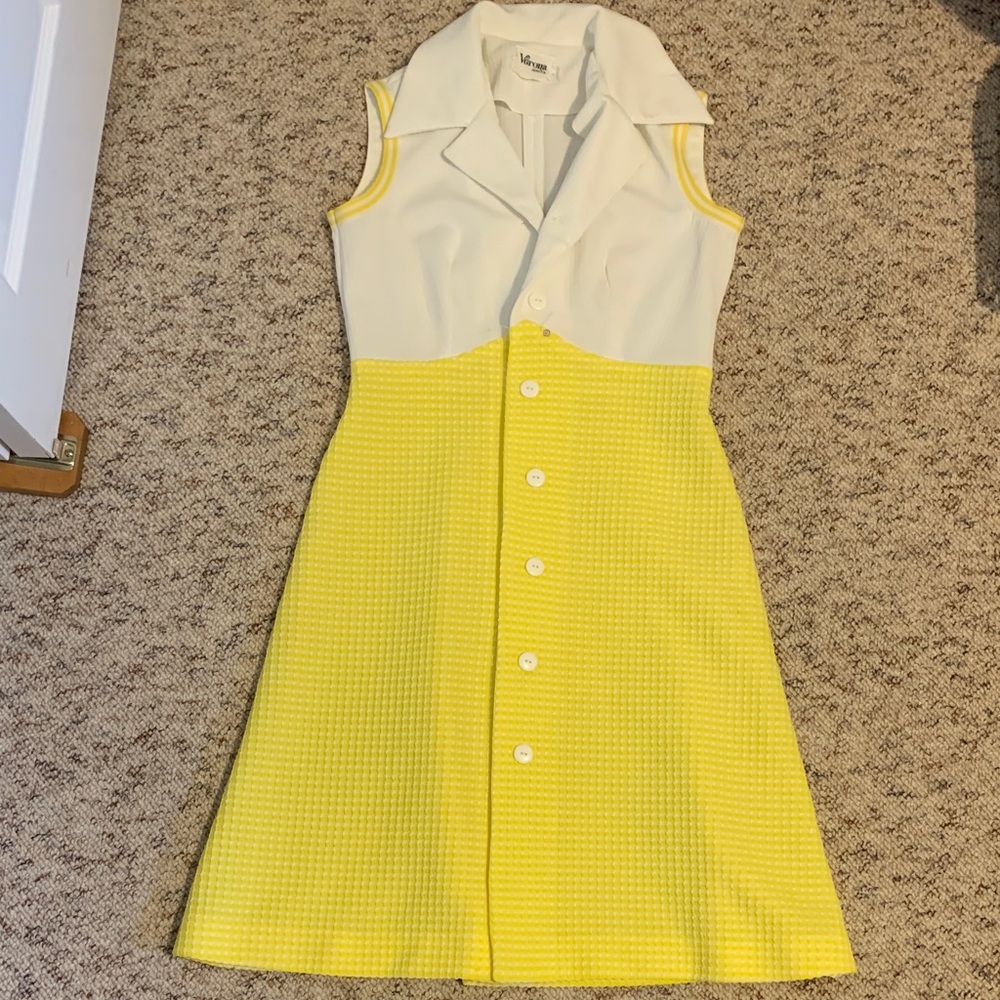 Verona Yellow and White Sleeveless Midi Dress
